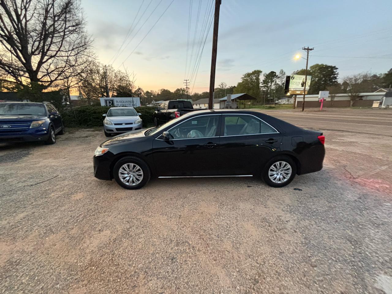 Toyota Camry 2014.5 4dr Sdn I4 Auto SE Sport (Natl) 2014