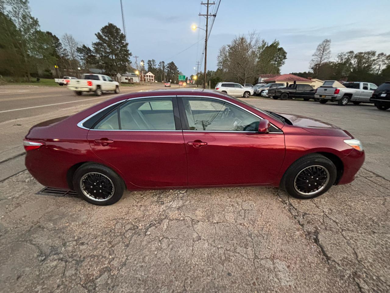 Toyota Camry XLE Auto (Natl) 2017