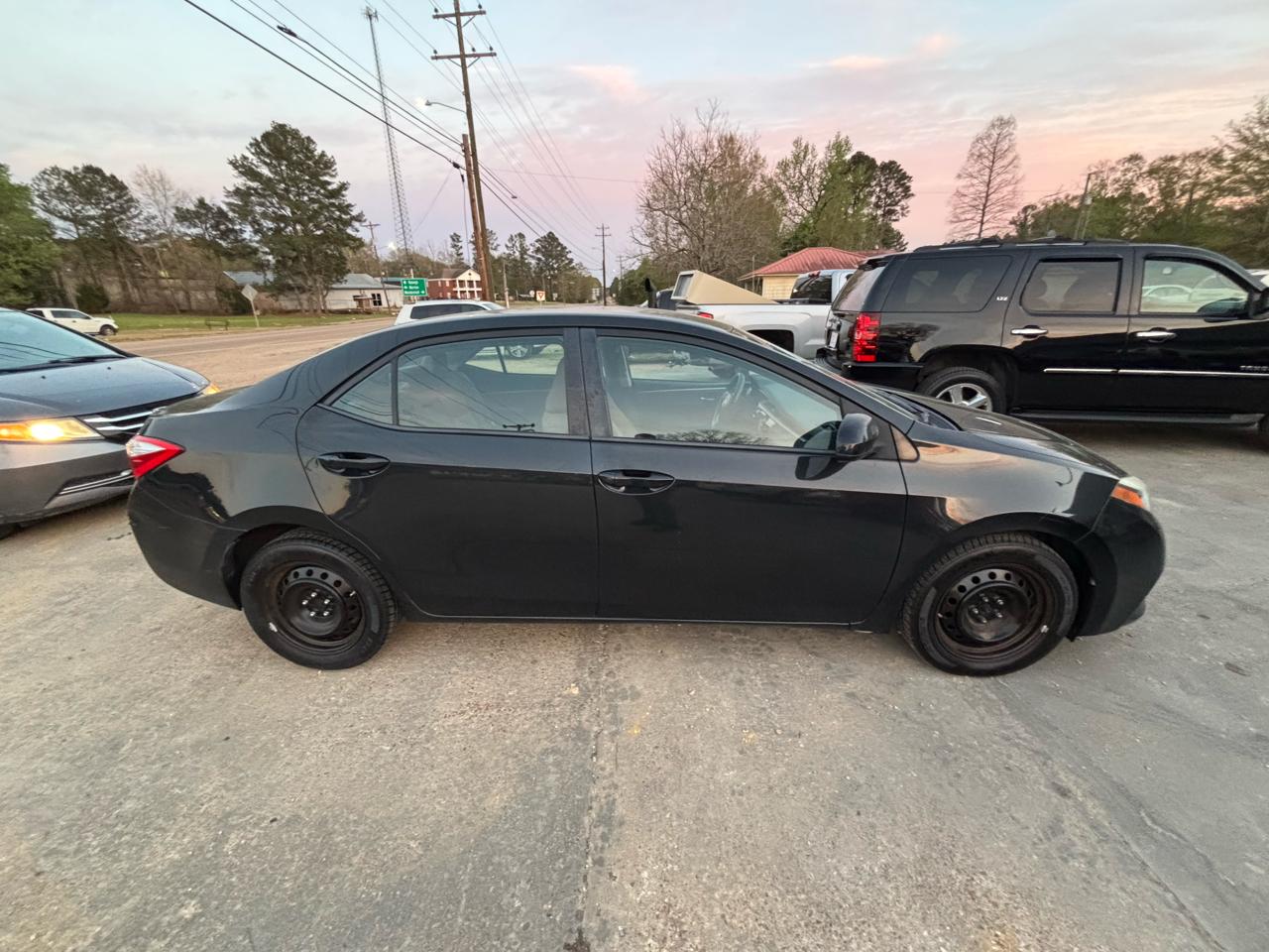 Toyota Corolla 4dr Sdn CVT LE Premium (Natl) 2015