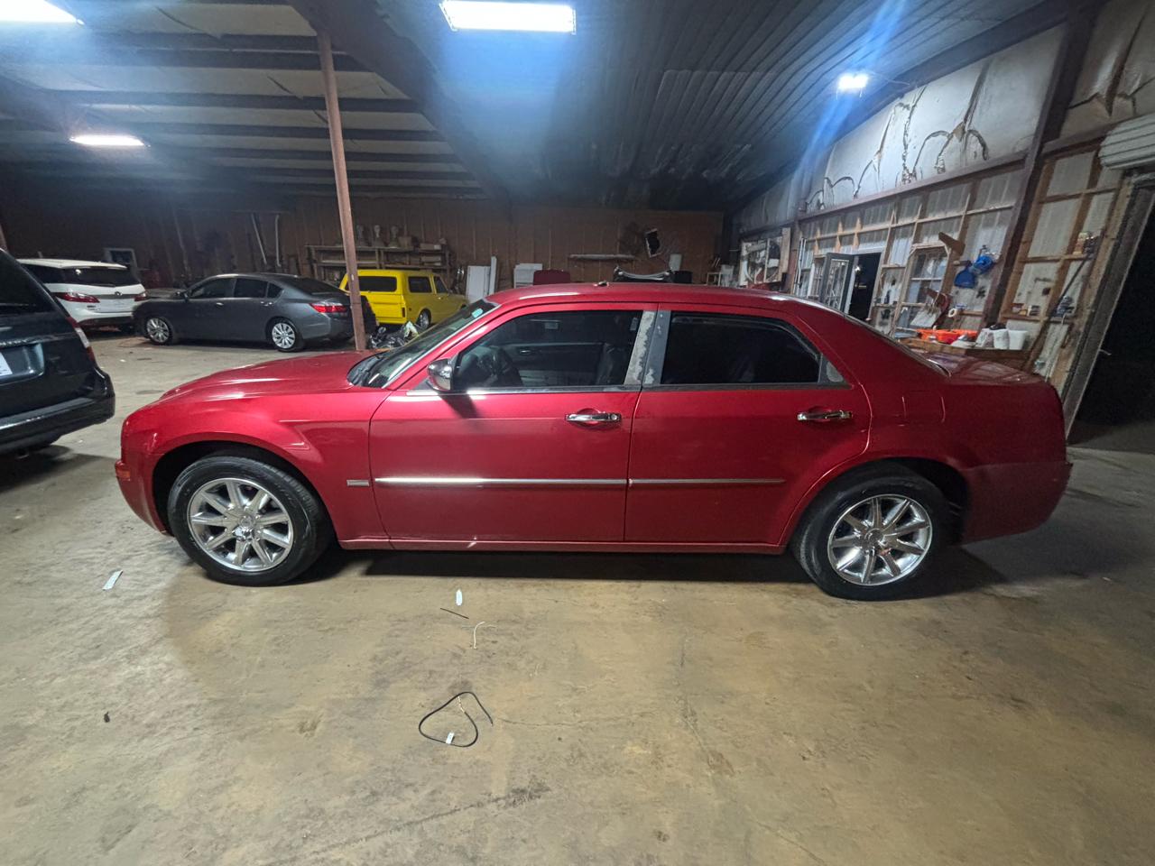 2010 Chrysler 300 4dr Sdn Touring Signature RWD