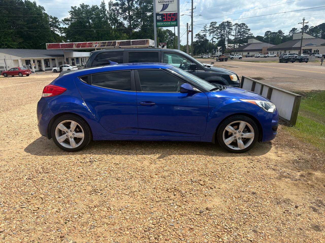 Hyundai Veloster 3dr Cpe Auto w/Black Int 2013