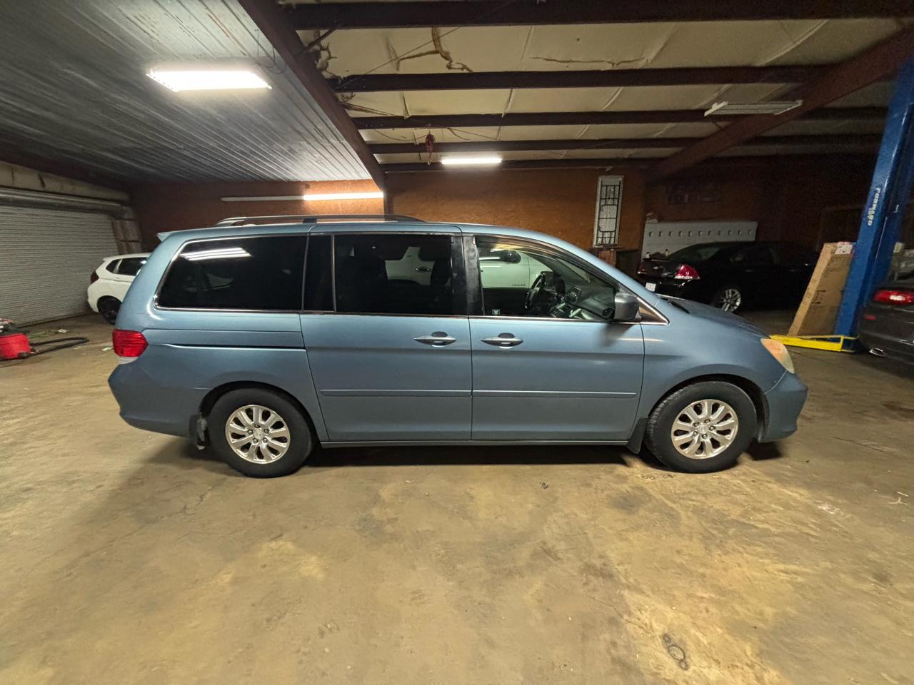 Honda Odyssey 5dr EX-L w/RES 2010
