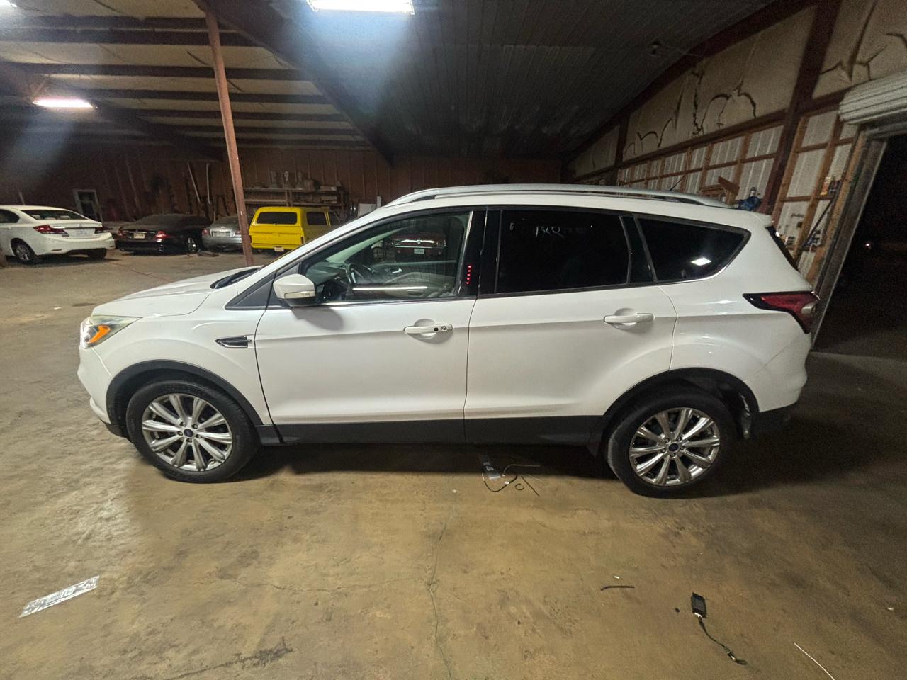 2017 Ford Escape Titanium FWD