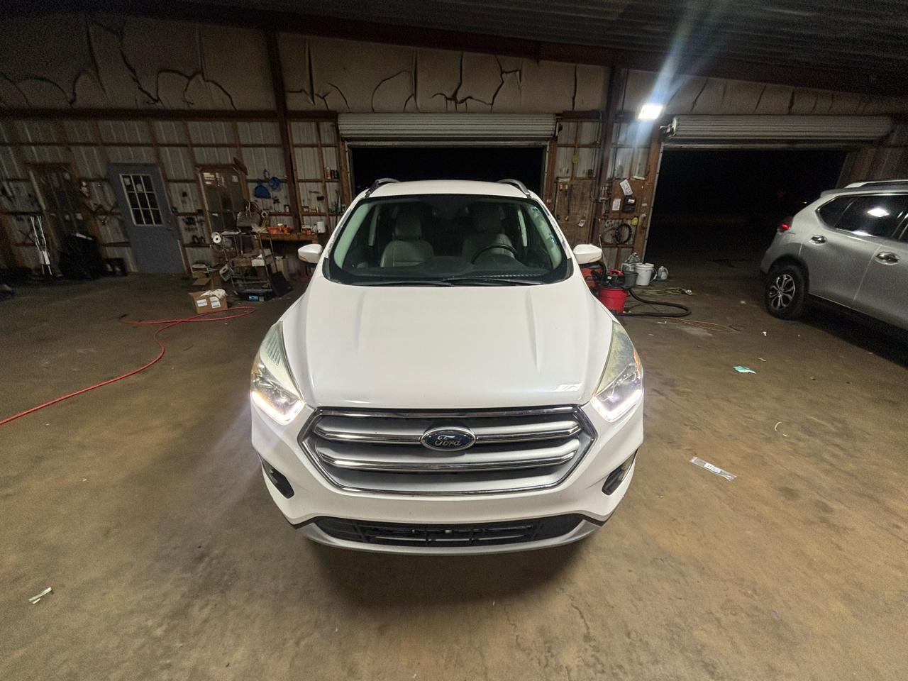 Ford Escape Titanium FWD 2017