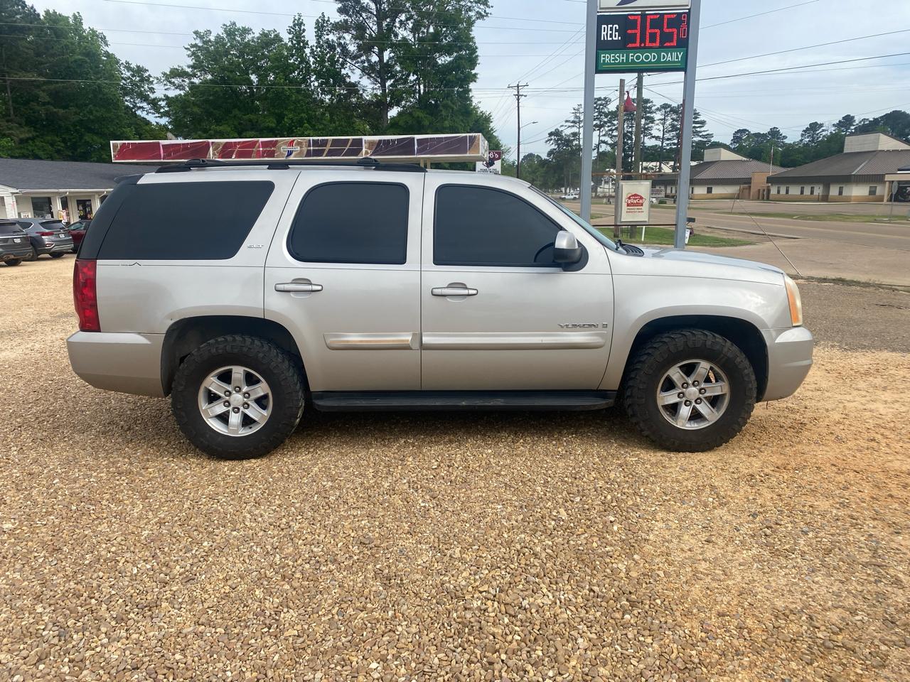 GMC Yukon 2WD 4dr 1500 SLT 2007