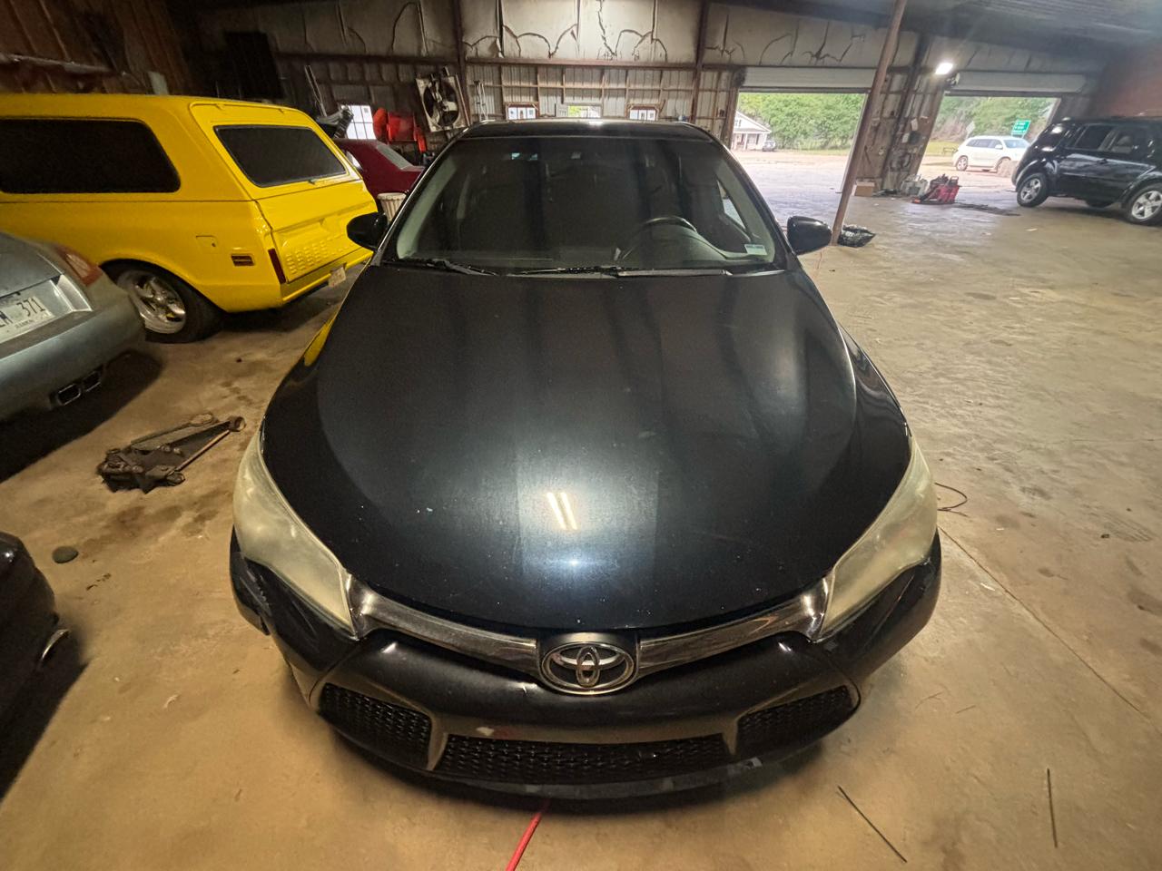 Toyota Camry 4dr Sdn I4 Auto XLE (Natl) 2015