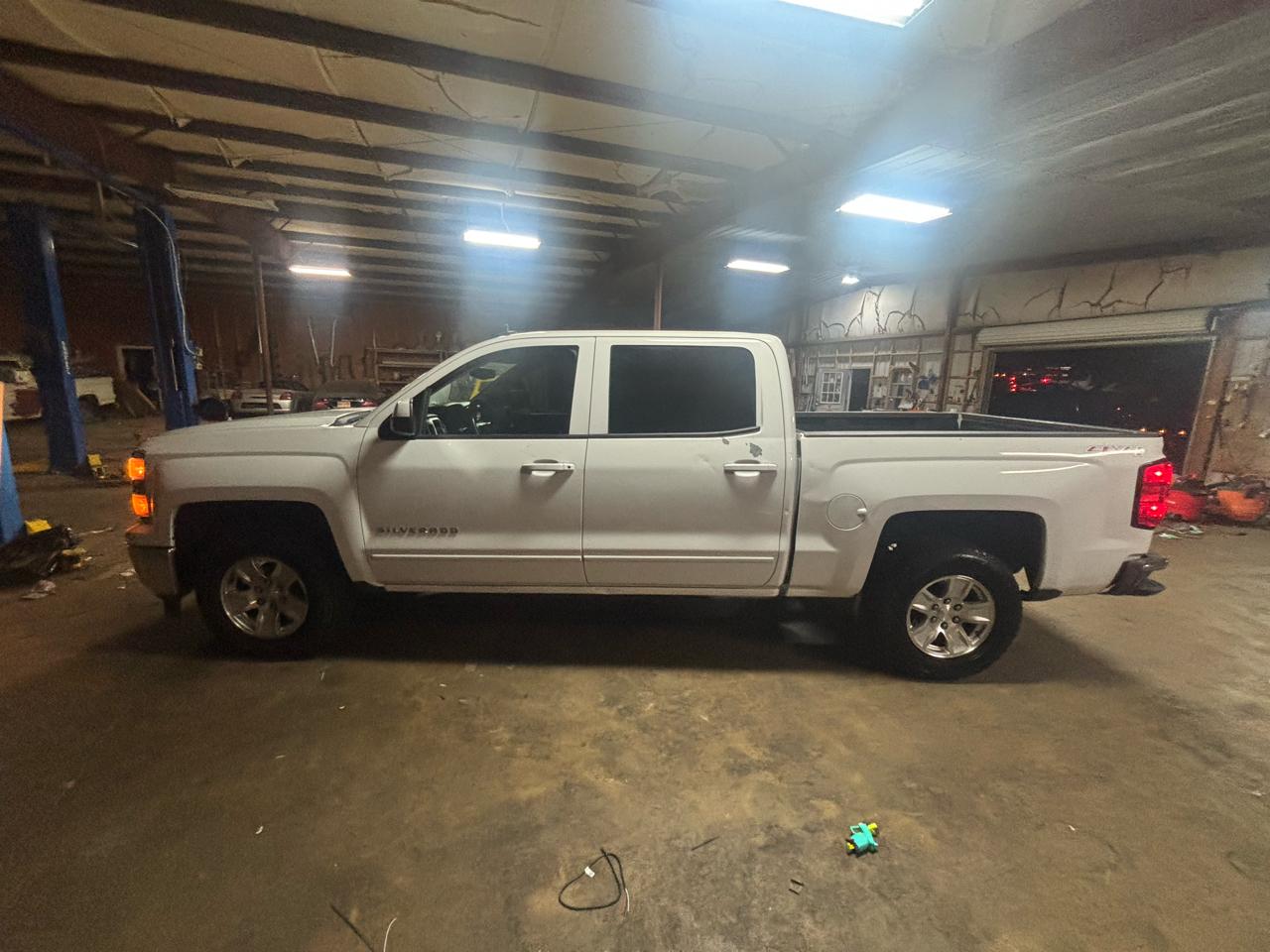 2015 Chevrolet Silverado 1500 4WD Crew Cab 143.5" LT w/1LT