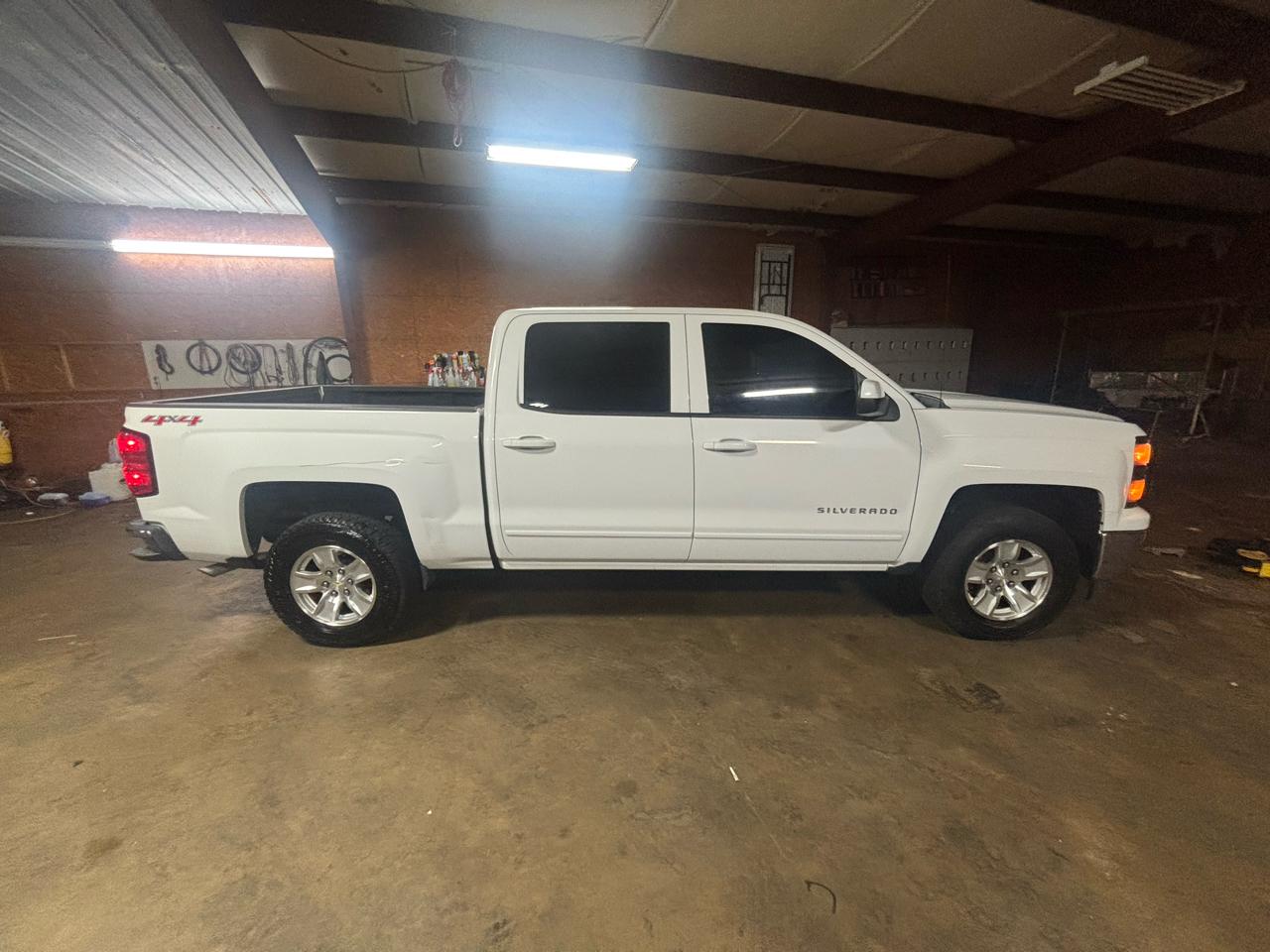 Chevrolet Silverado 1500 4WD Crew Cab 143.5" LT w/1LT 2015