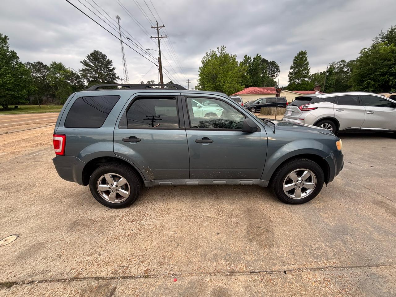 Ford Escape FWD 4dr XLT 2011