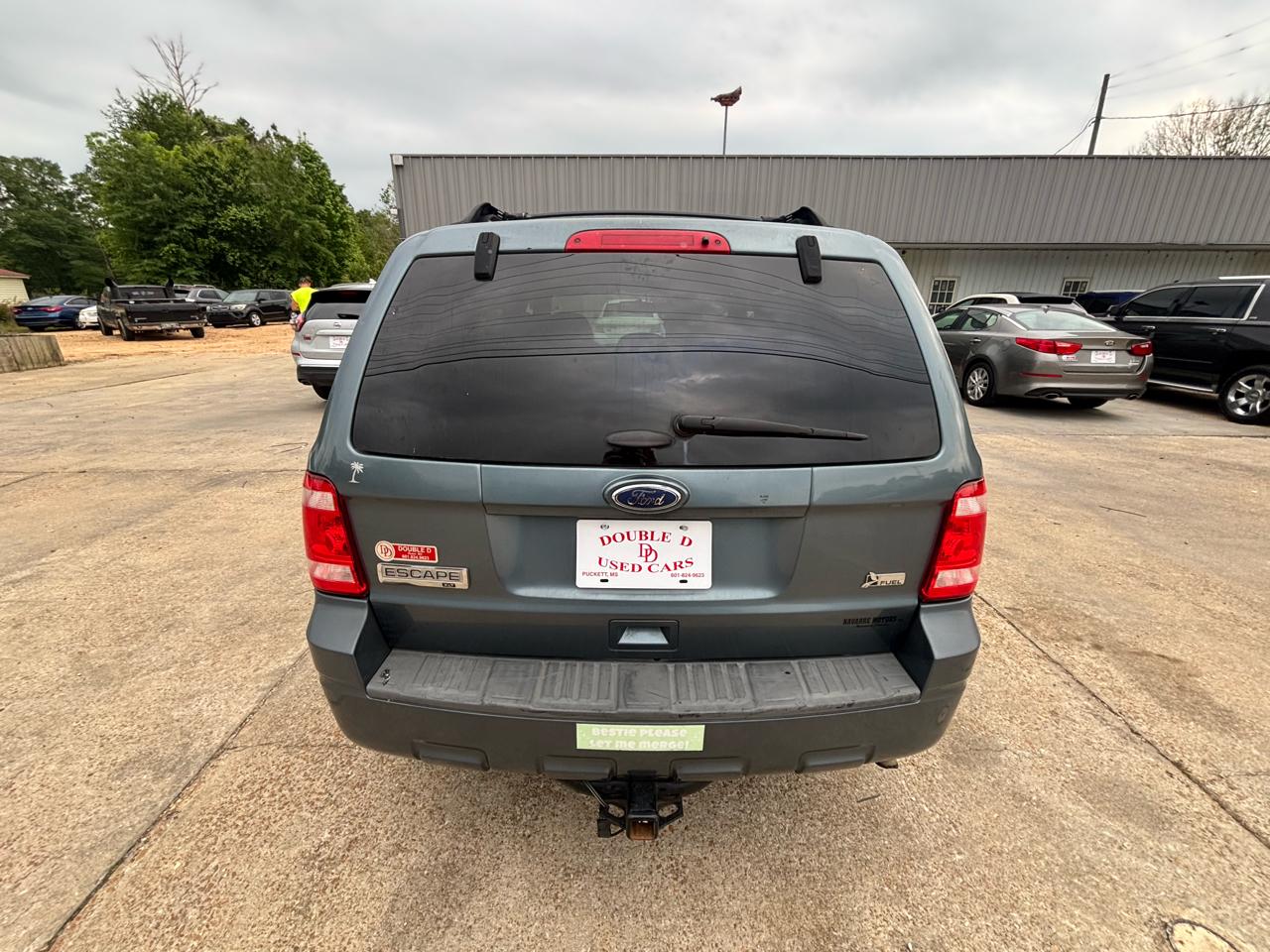 Ford Escape FWD 4dr XLT 2011