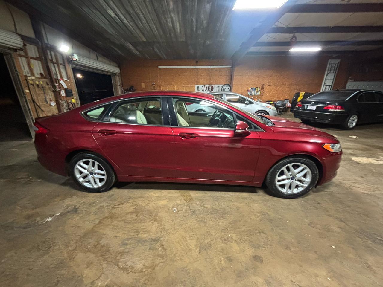 Ford Fusion 4dr Sdn SE FWD 2015