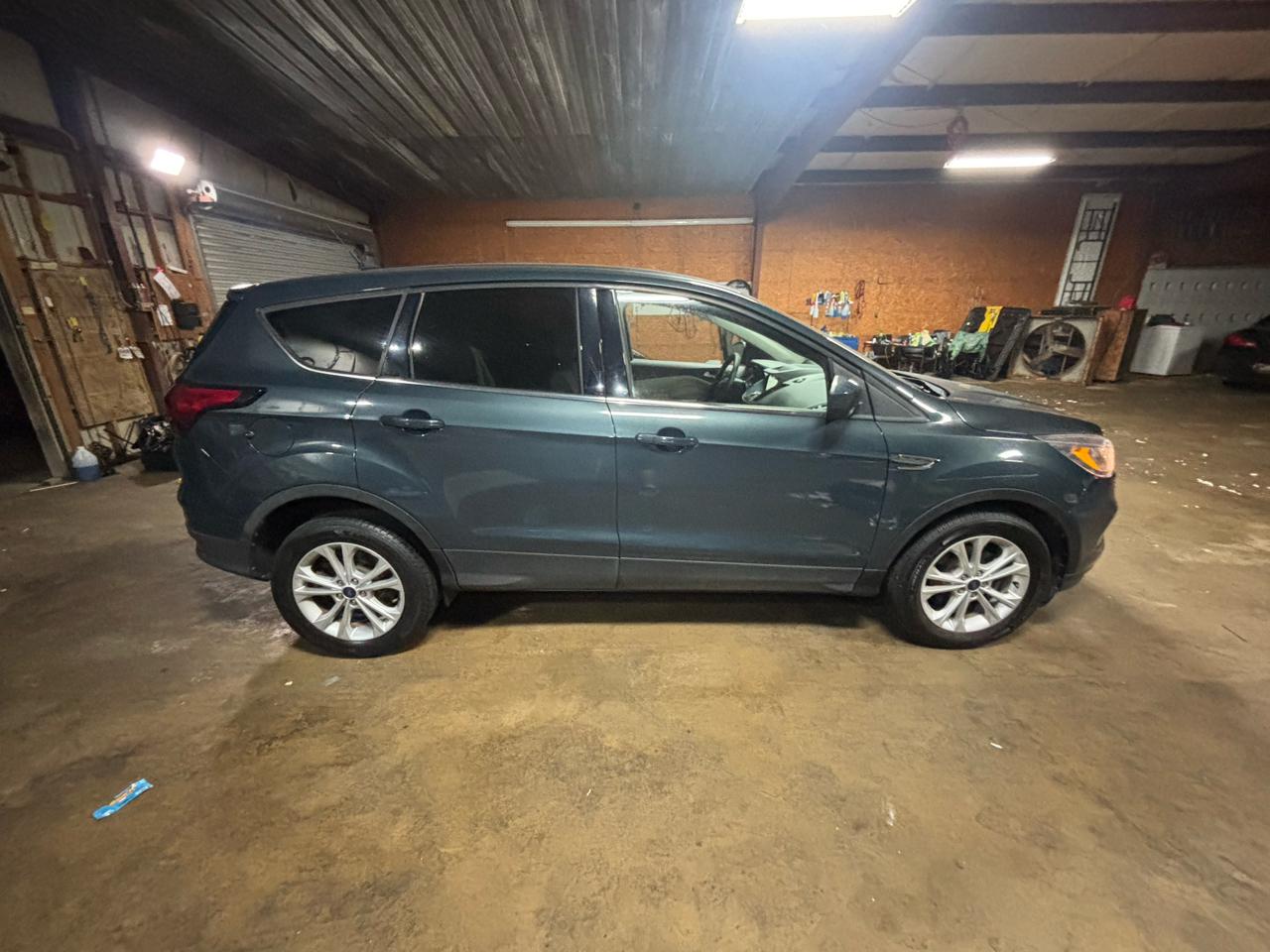 Ford Escape SE FWD 2019