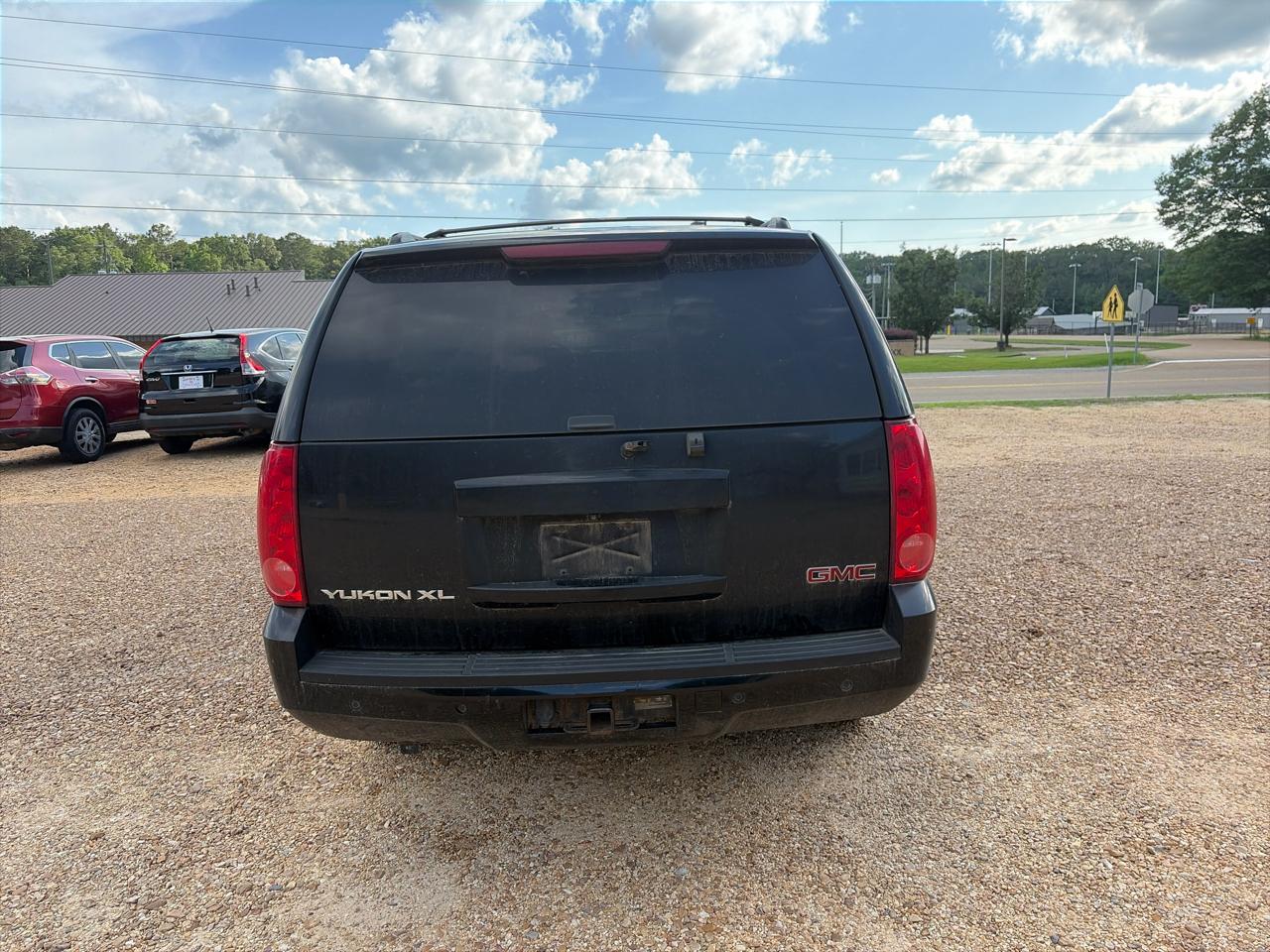GMC Yukon XL 4WD 4dr SLT 2014