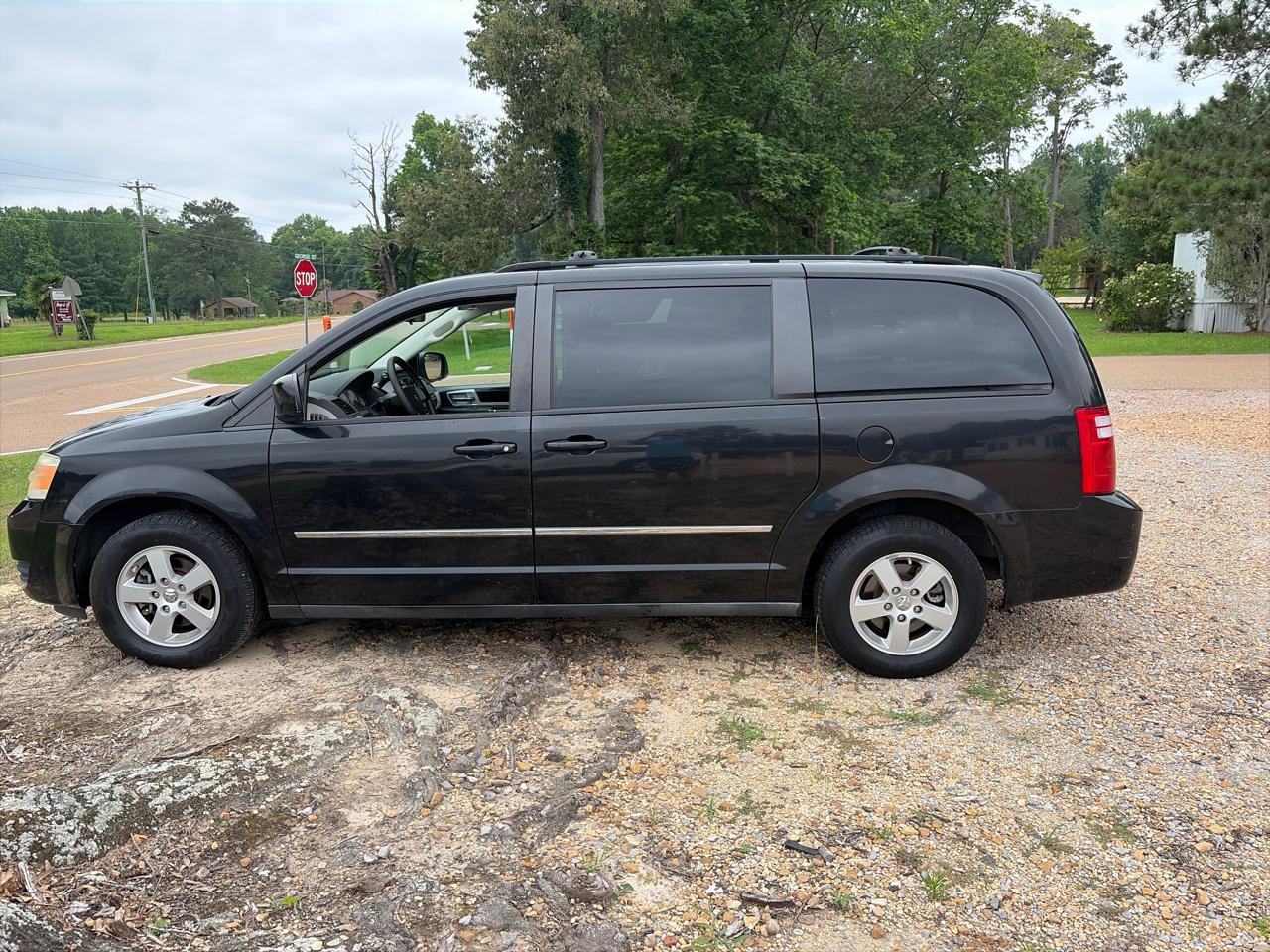 2010 Dodge Grand Caravan SXT FWD's photo