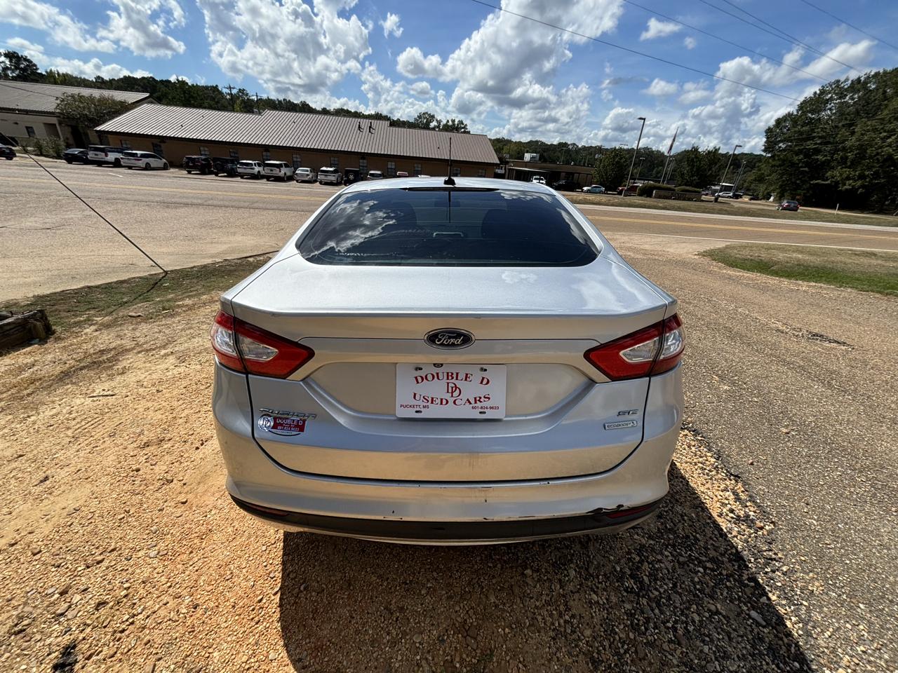 Ford Fusion 4dr Sdn SE FWD 2014