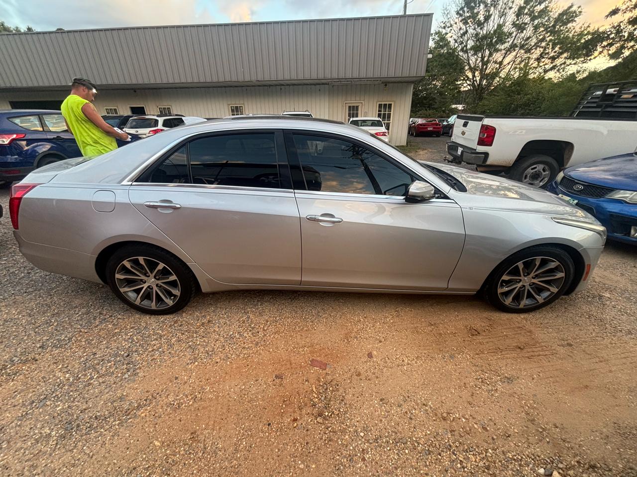Cadillac CTS Sedan 4dr Sdn 2.0L Turbo Luxury Collection RWD 2016
