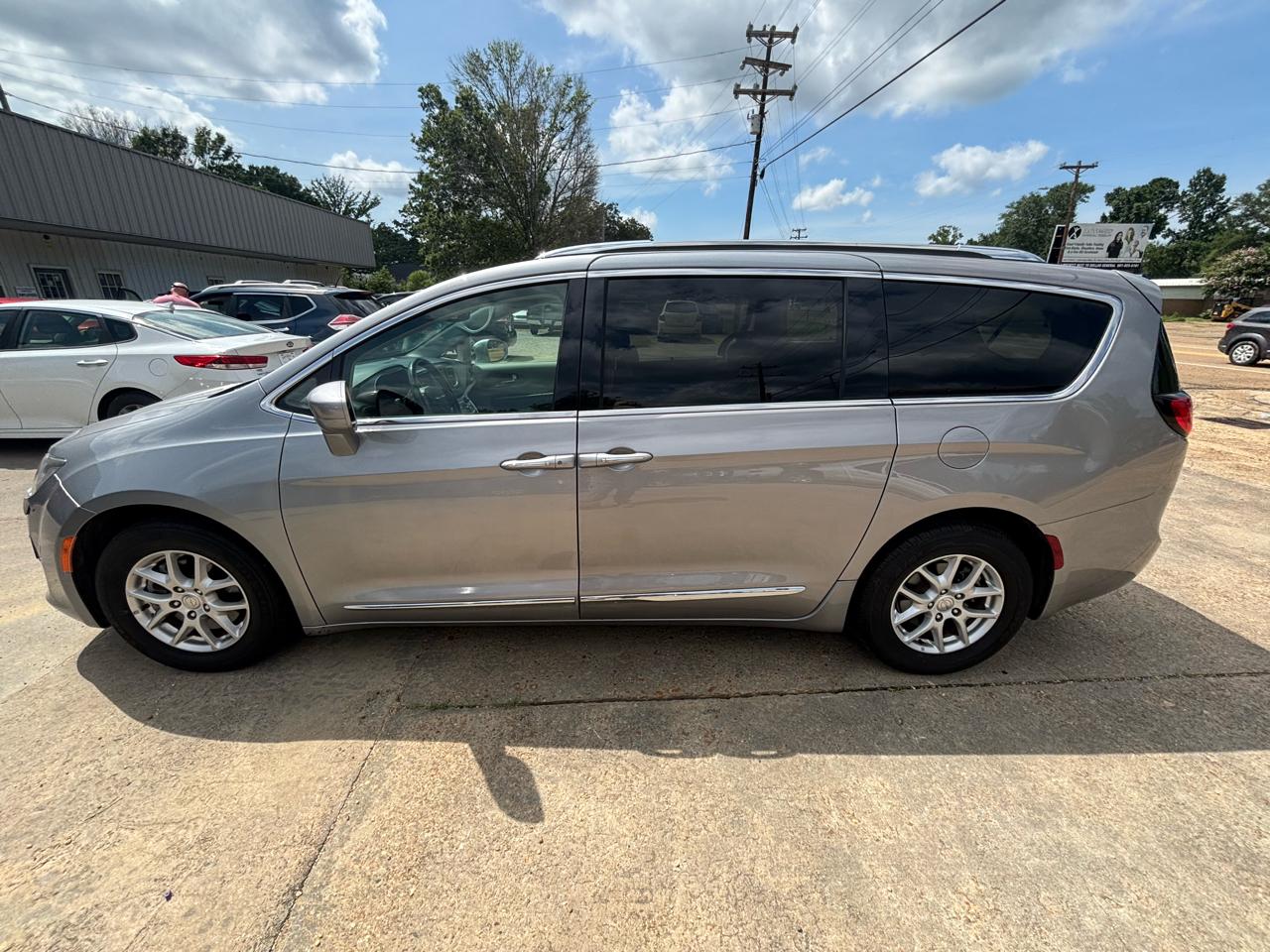 2020 Chrysler Pacifica Touring L FWD