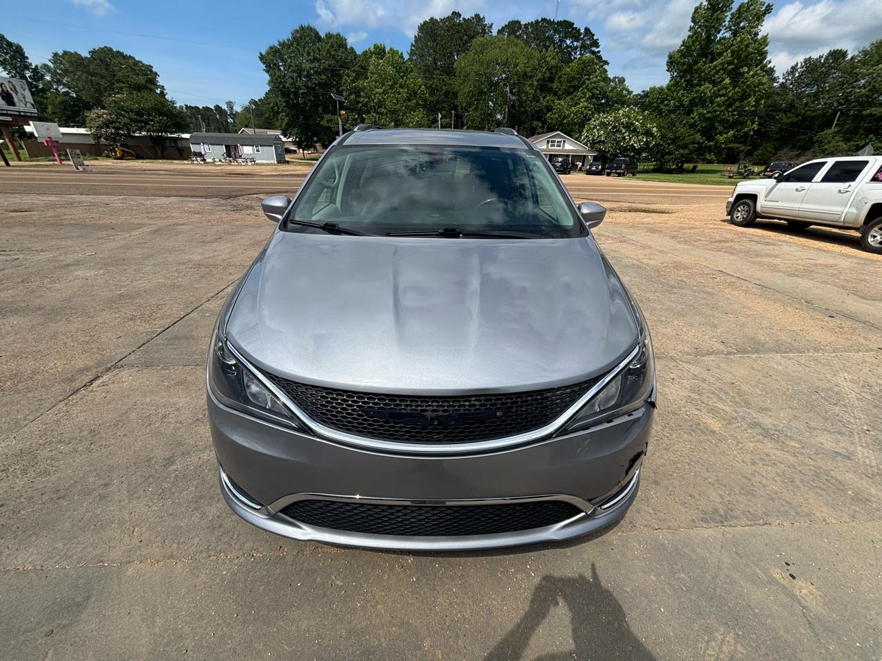 Chrysler Pacifica Touring L FWD 2020
