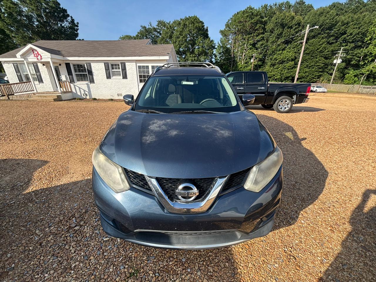 Nissan Rogue FWD 4dr SV 2015