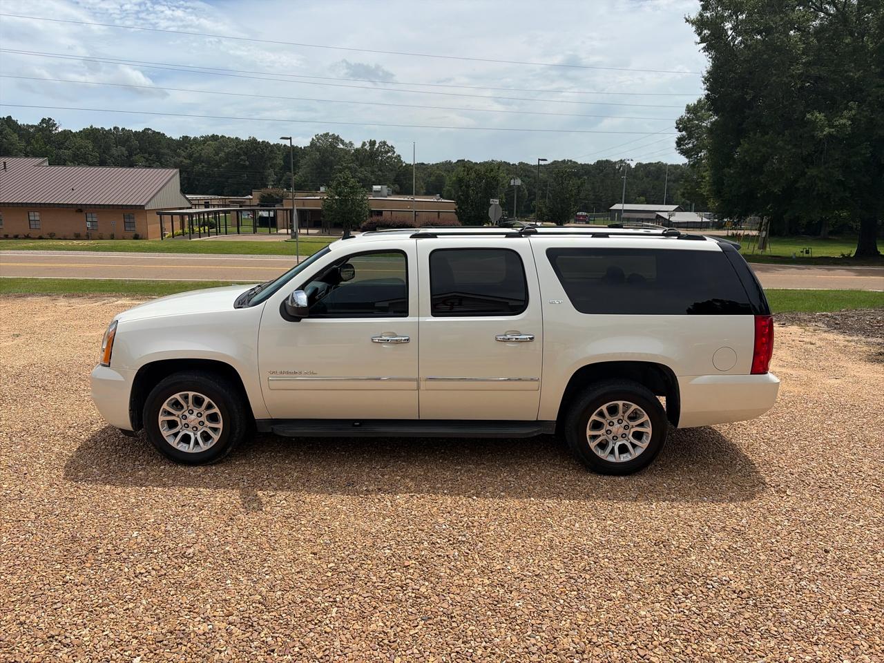 2014 GMC Yukon XL 2WD 4dr SLT