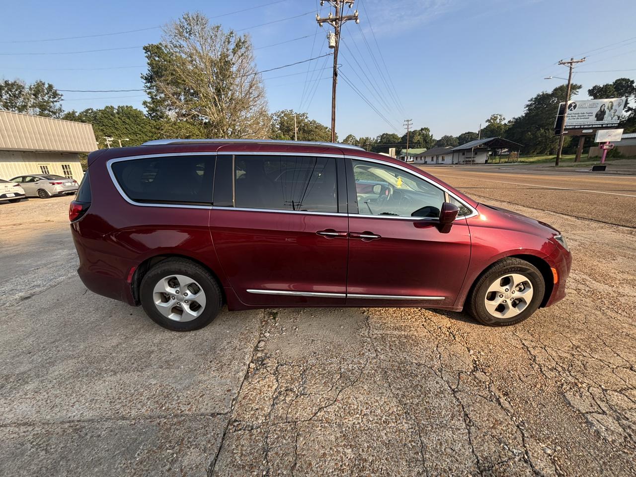 Chrysler Pacifica Touring-L Plus FWD 2017