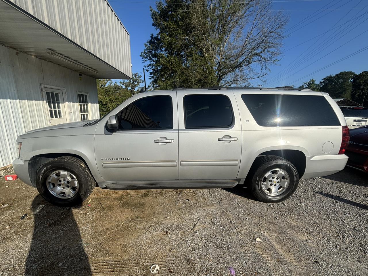 2011 Chevrolet Suburban 2WD 4dr 1500 LT