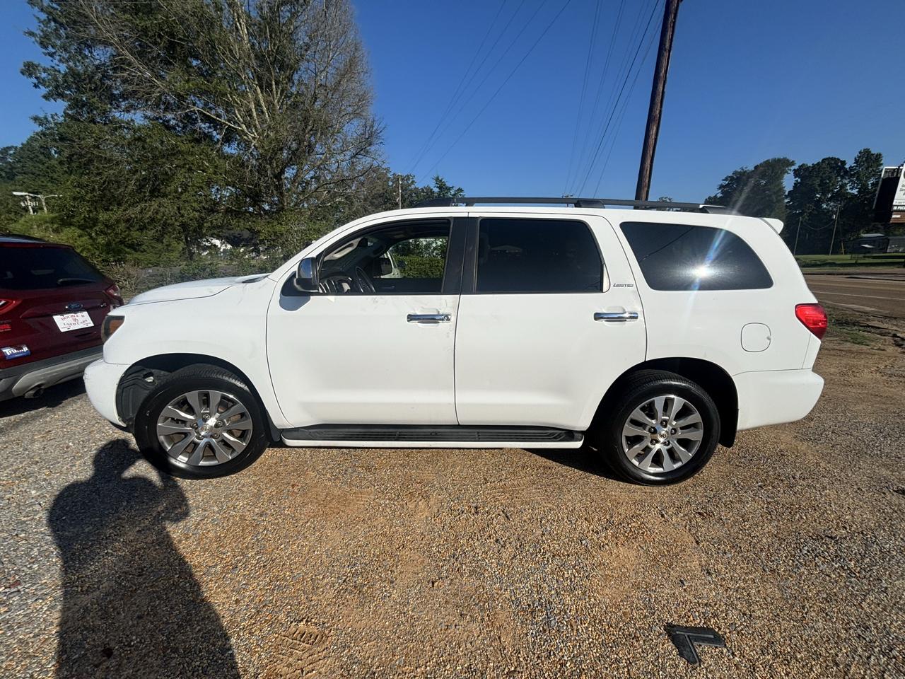 2010 Toyota Sequoia 4WD LV8 6-Spd AT Ltd (Natl)