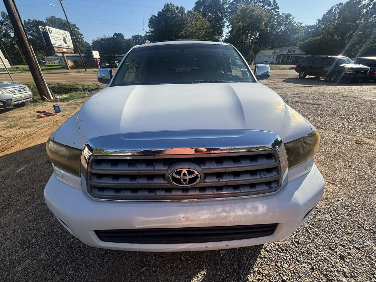 Toyota Sequoia 4WD LV8 6-Spd AT Ltd (Natl) 2010