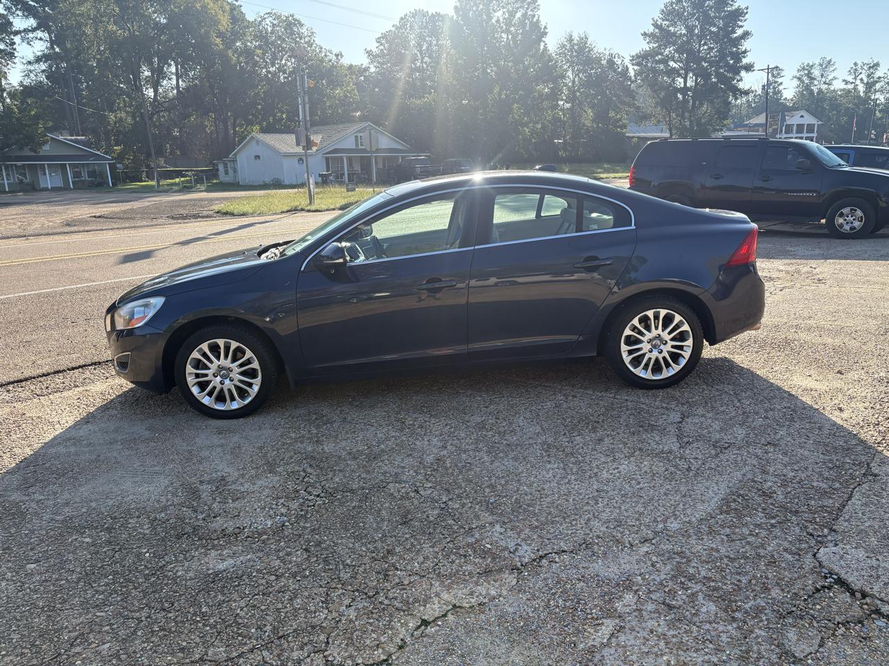 2012 Volvo S60 FWD 4dr Sdn T5