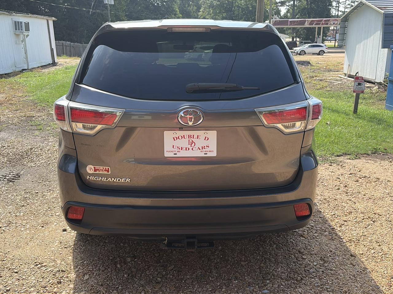 Toyota Highlander FWD 4dr V6 LE (Natl) 2016