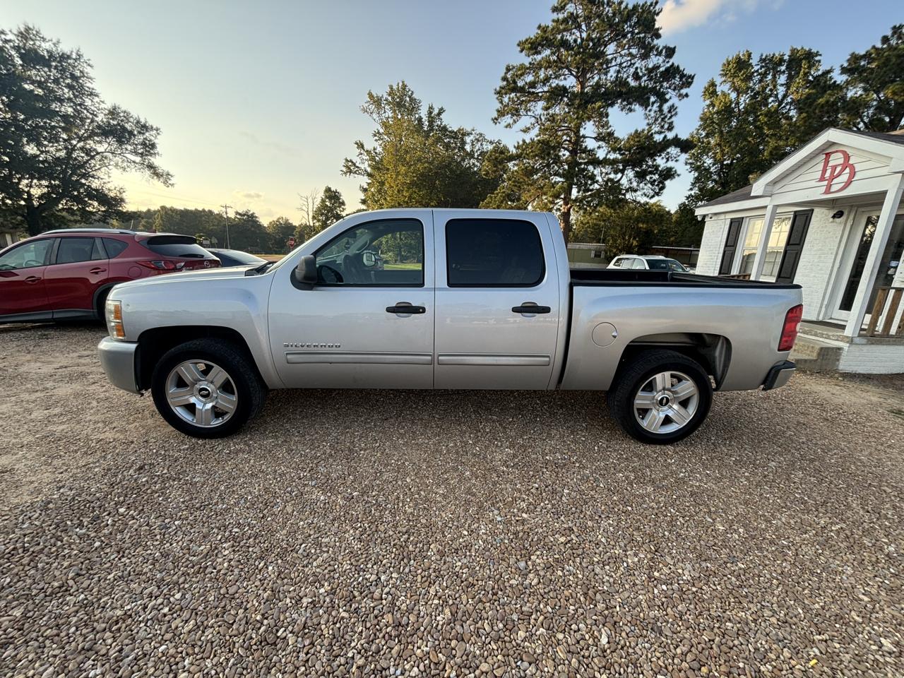 2011 Chevrolet Silverado 1500 2WD Crew Cab 143.5" LT