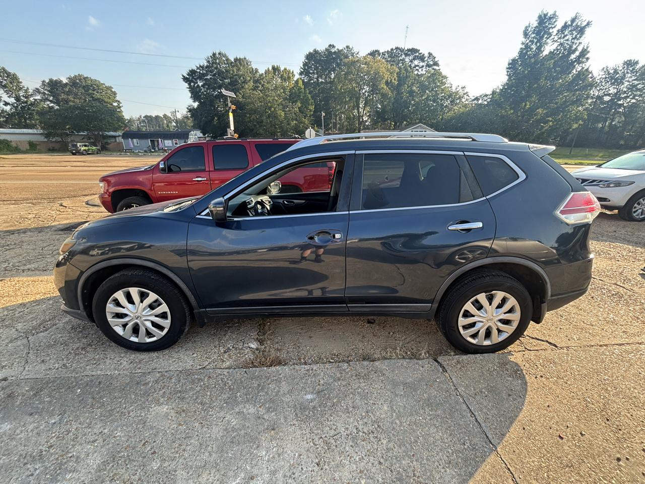 2016 Nissan Rogue FWD 4dr S