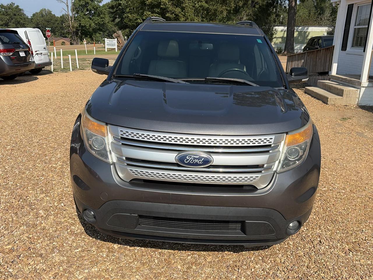 Ford Explorer FWD 4dr XLT 2012