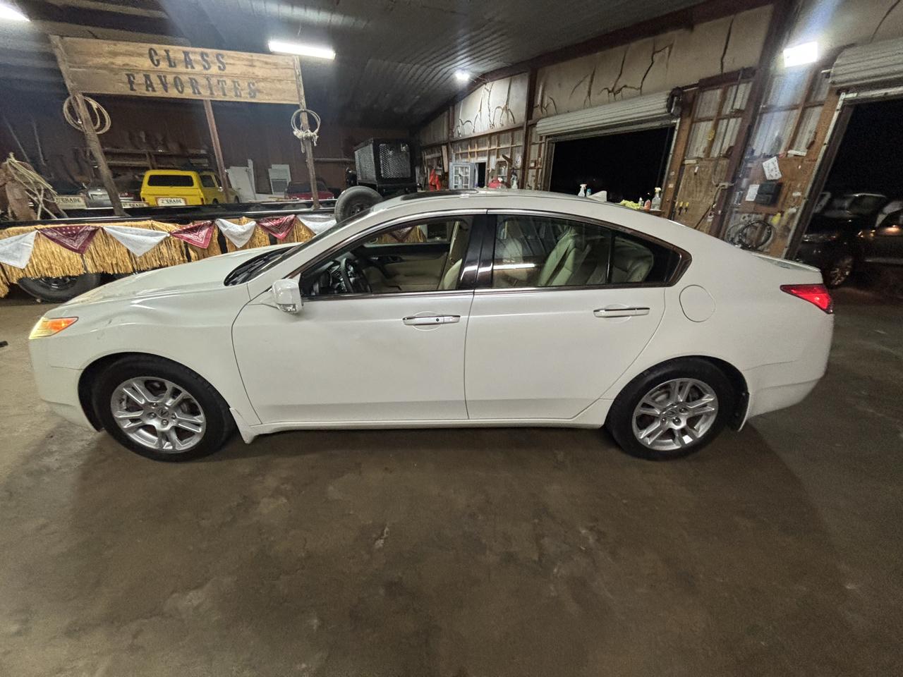 2010 Acura TL 4dr Sdn 2WD Tech