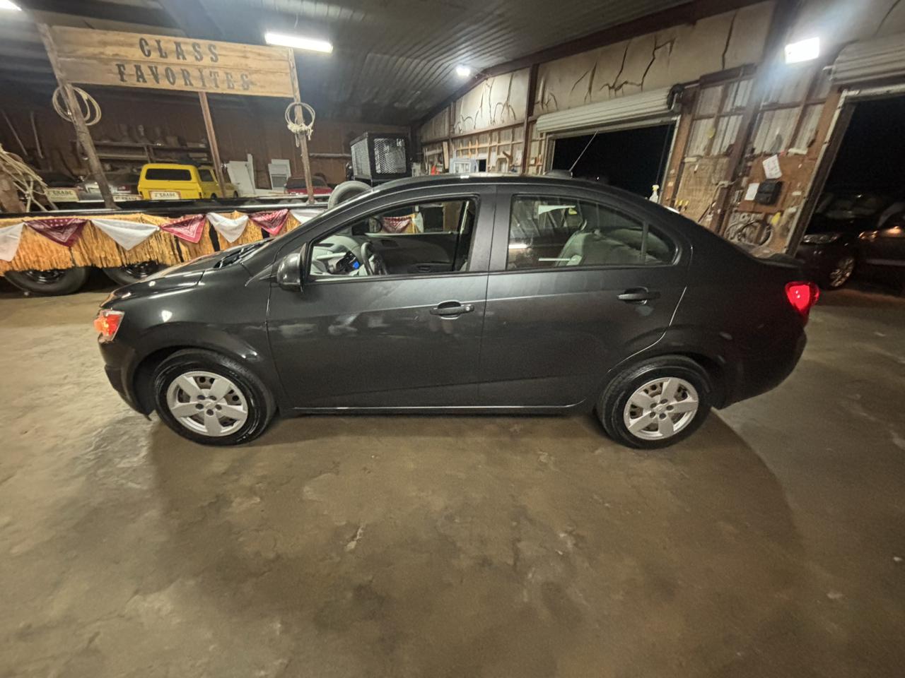 2016 Chevrolet Sonic 4dr Sdn Auto LS