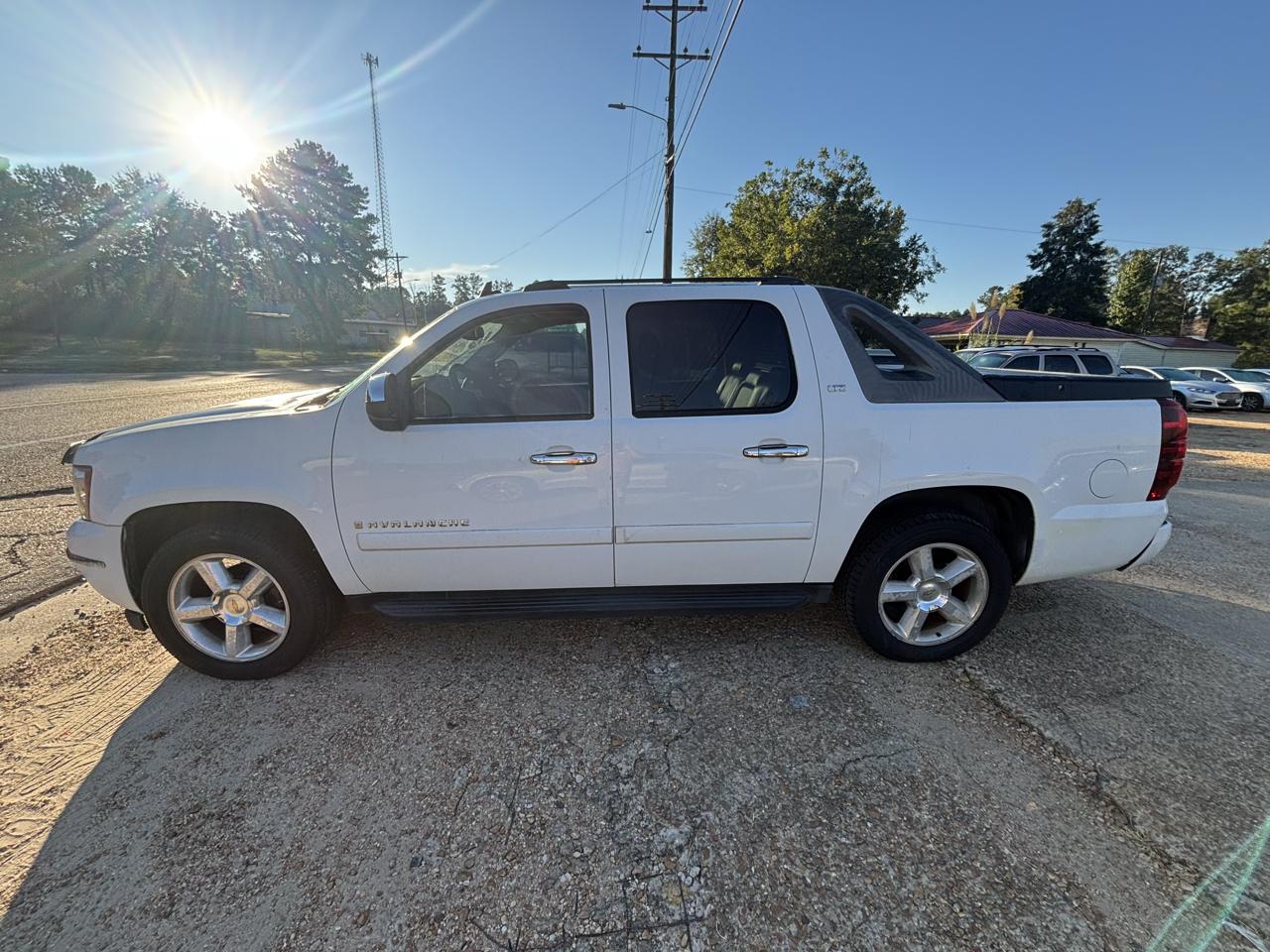 2008 Chevrolet Avalanche 4WD Crew Cab 130" LTZ