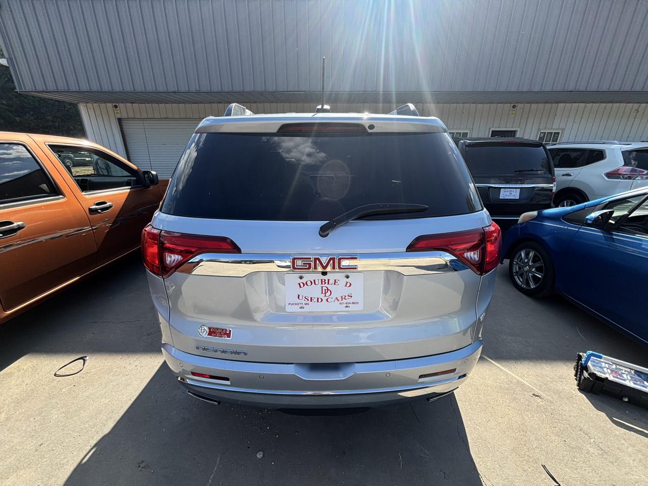 GMC Acadia FWD 4dr Denali 2017