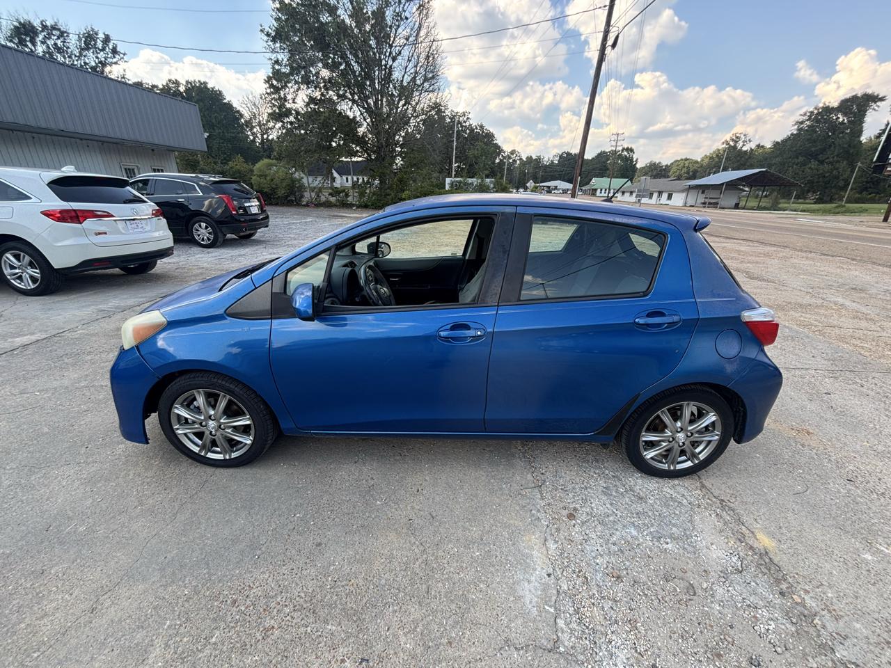 Toyota Yaris 5dr Liftback Man SE (Natl) 2012