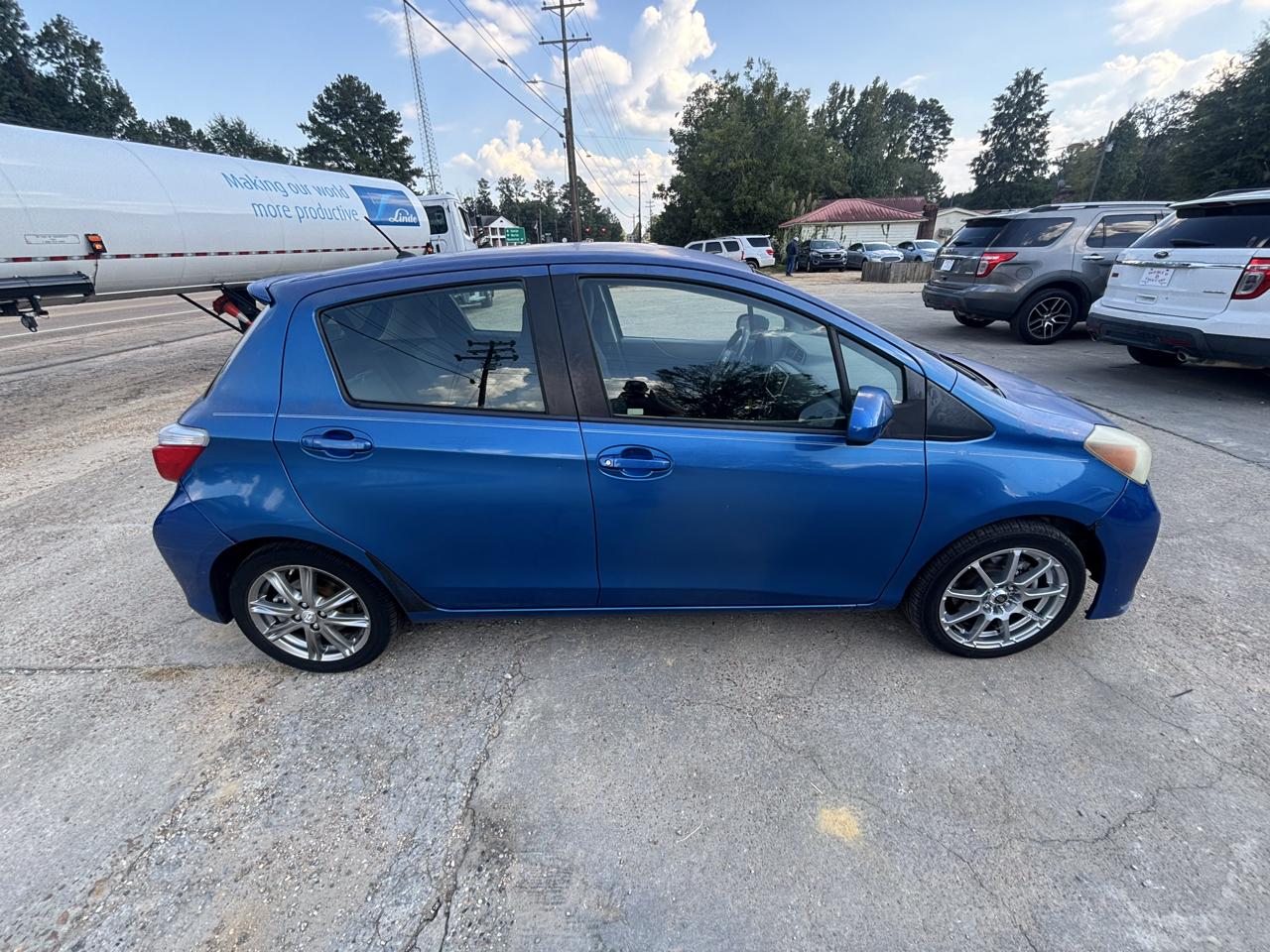 Toyota Yaris 5dr Liftback Man SE (Natl) 2012