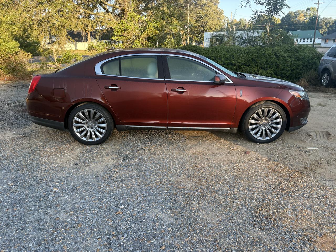 Lincoln MKS photo 3