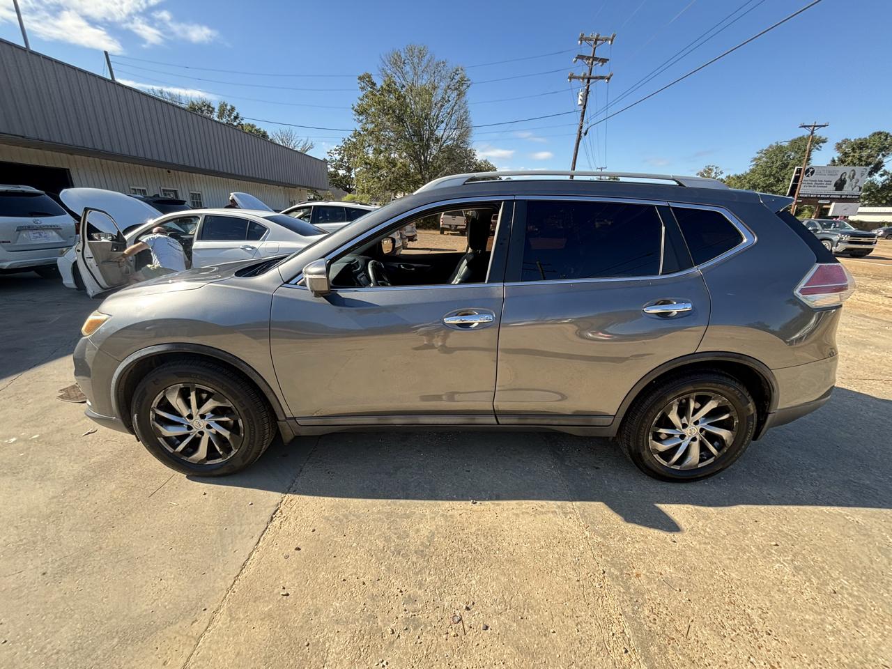 2015 Nissan Rogue FWD 4dr SL