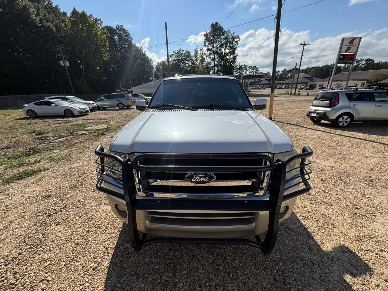 Ford Expedition 4WD 4dr Eddie Bauer 2010