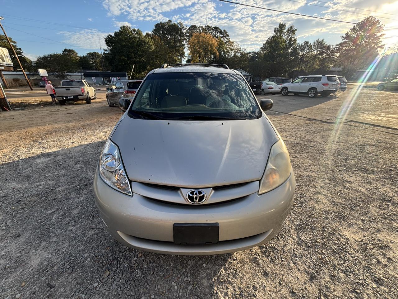 Toyota Sienna 5dr 7-Pass Van CE FWD (Natl) 2009