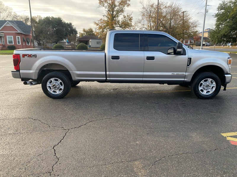 Ford F-350 SD XLT Crew Cab Long Bed 4WD 2022