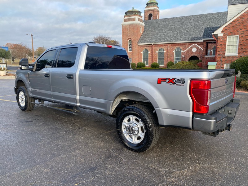 Ford F-350 SD XLT Crew Cab Long Bed 4WD 2022