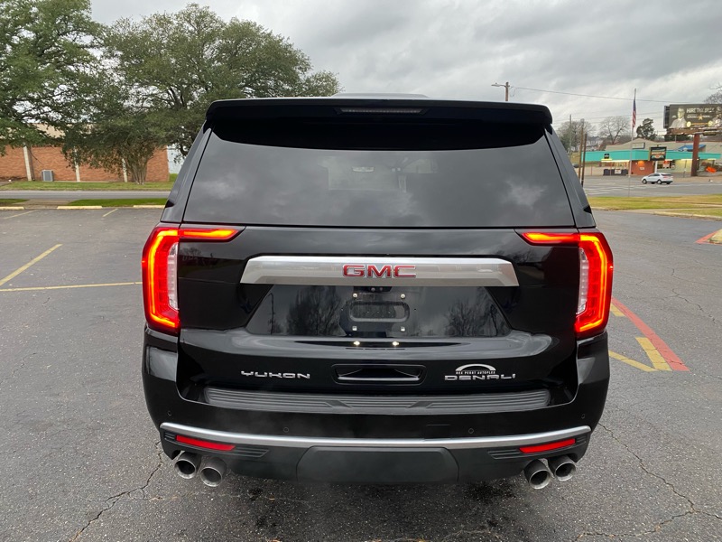 GMC Yukon Denali 2WD 2021