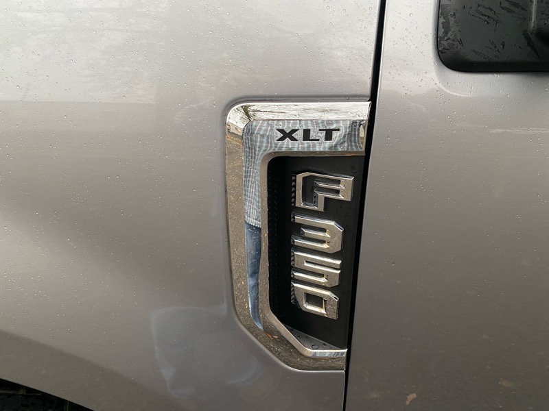 Ford F-350 SD XLT Crew Cab Long Bed 4WD 2022