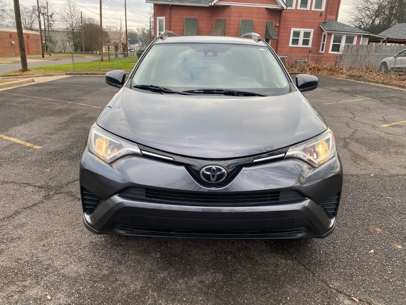Toyota RAV4 LE FWD 2018