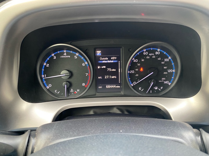 Toyota RAV4 LE FWD 2018