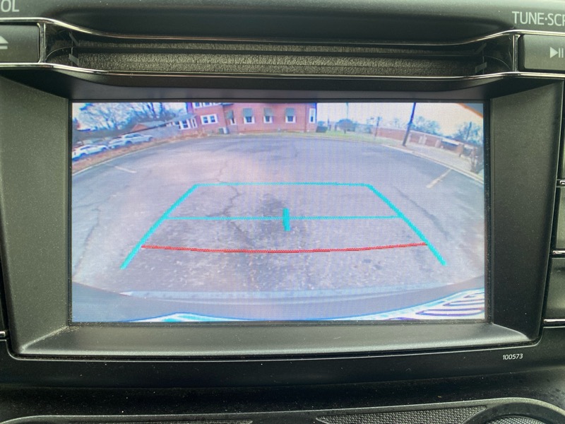 Toyota RAV4 LE FWD 2018